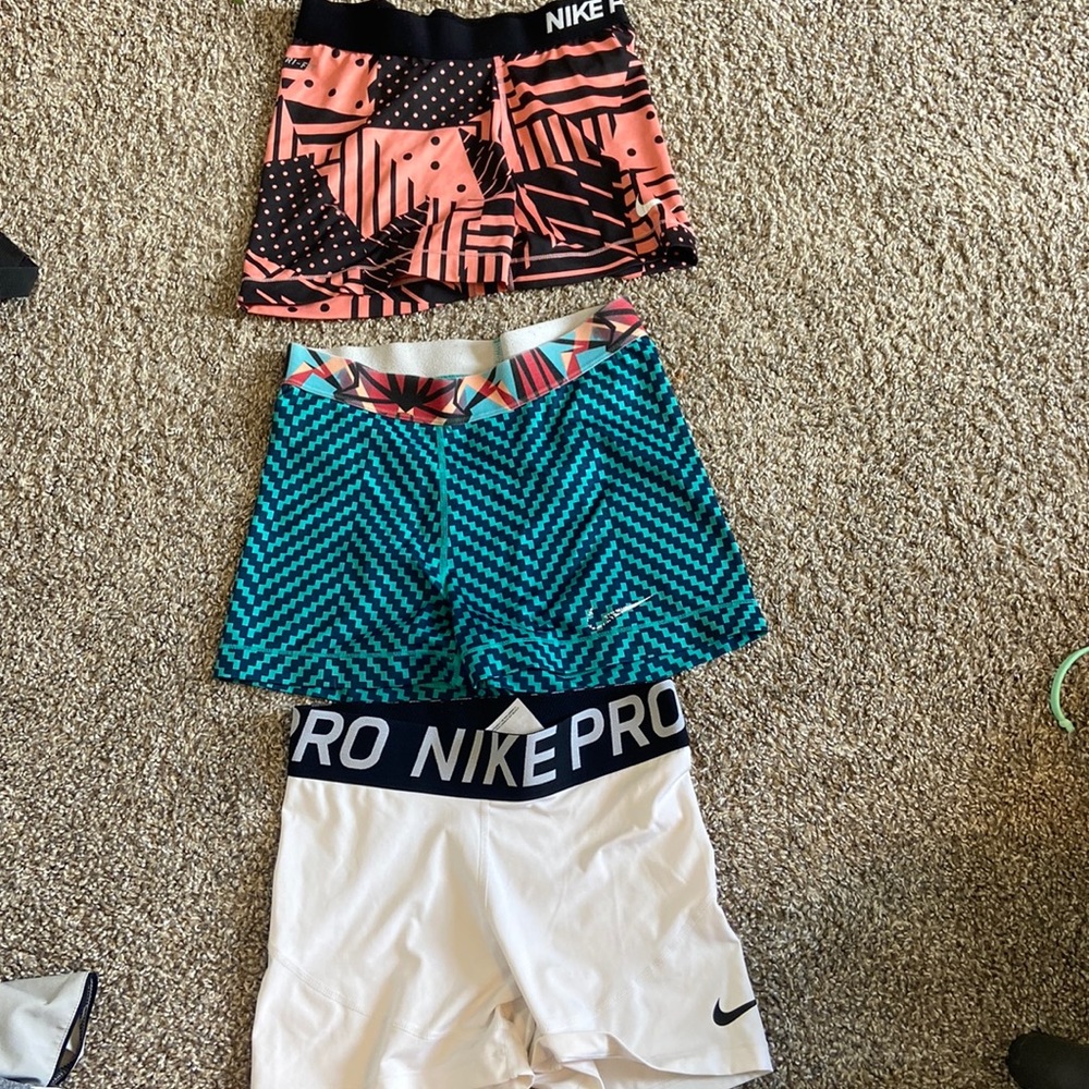 Nike pro spandex shorts lot